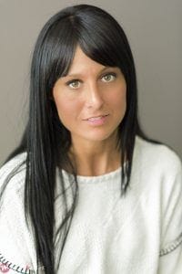 María comenta que es tímida y no sale bien en las fotografías, vamos a verlo..